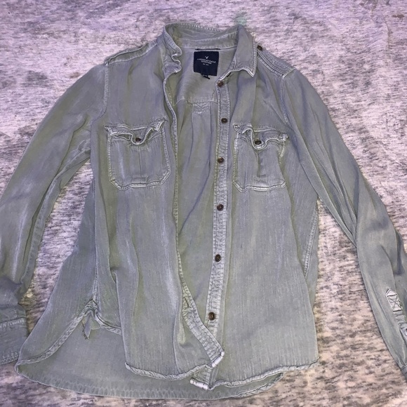 American eagle army green button down - Picture 1 of 3